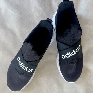 Women’s Adidas Black Slip-on Sneakers Size 7